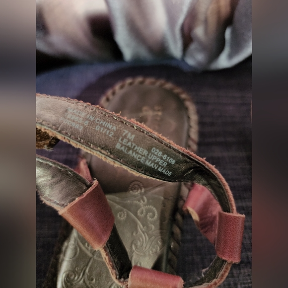 Strictly Comfort Sandals Womens Size 7M Brown Leather Upper Buckle, quality - Picture 4 of 8